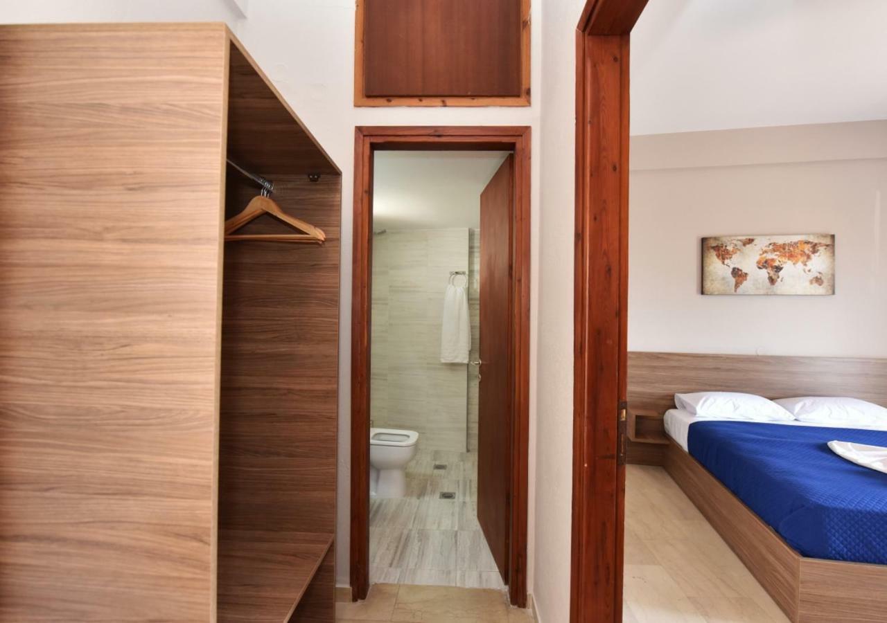Alexandros Seaview Suites Флогита Екстериор снимка