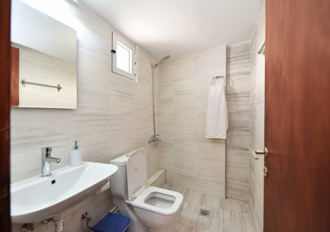 Alexandros Seaview Suites Флогита Екстериор снимка