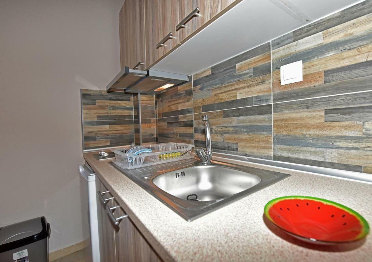 Alexandros Seaview Suites Флогита Екстериор снимка